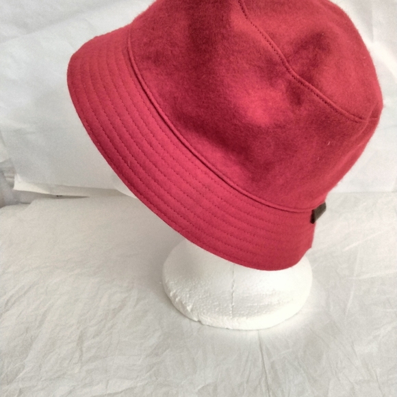COACH Red Bucket Wool Hat Size M/L - Picture 10 of 12